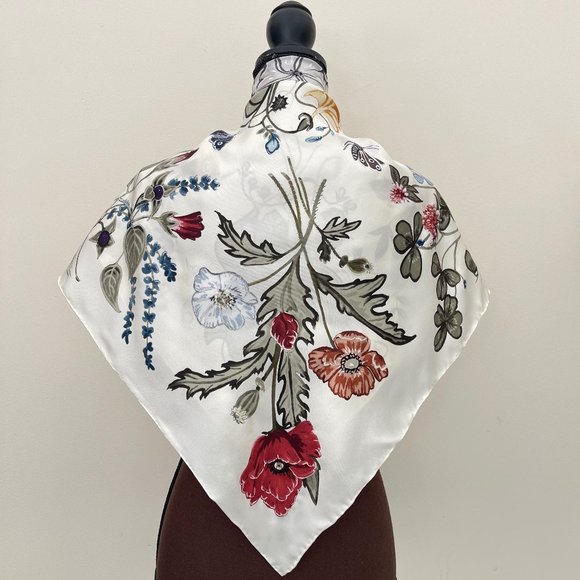 New Gucci Kris Knight Floral Print Silk Scarf  with Gucci Gift Box - Picture 6 of 15